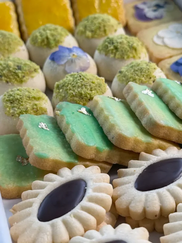 Spring Mix Cookie Box