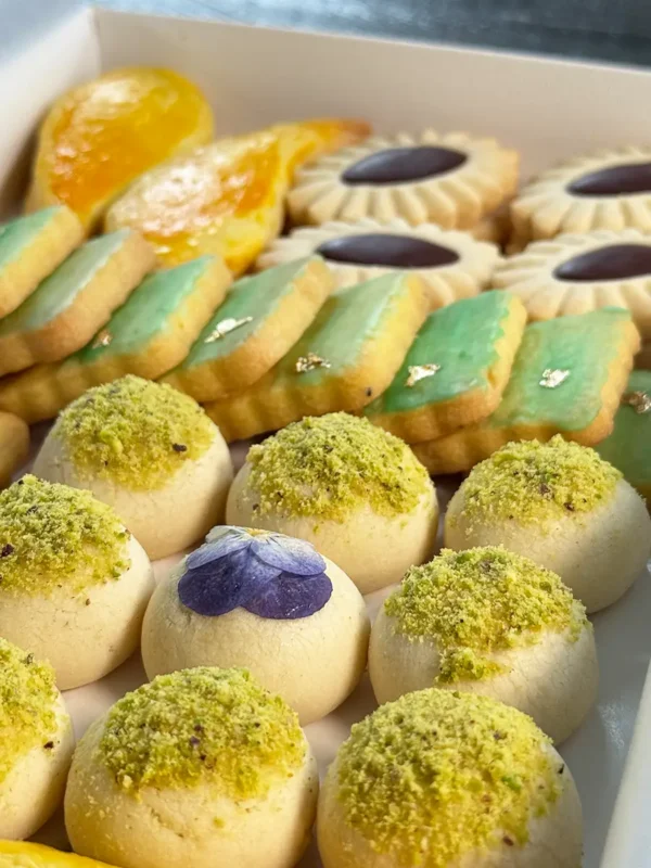 Spring Mix Cookie Box