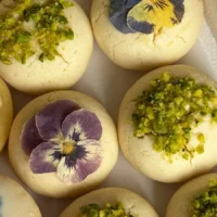 The Spice Palette | Saffron & Cardamom Floral Shortbread The Spice Palette | Saffron & Cardamom Floral Shortbread